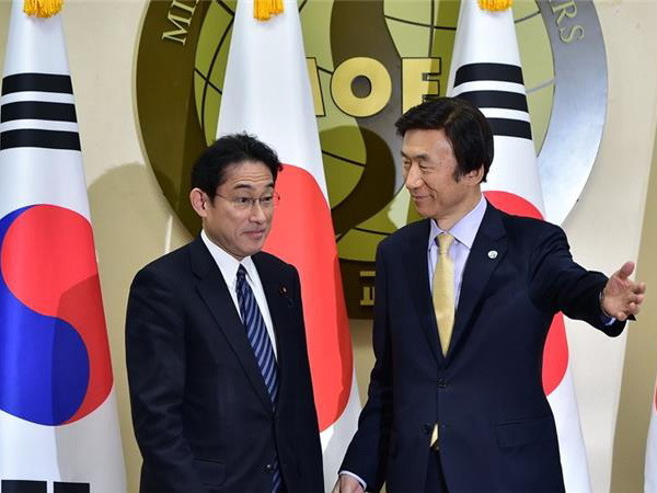 Ngoại trưởng Hàn Quốc thăm Nhật Bản bàn biện pháp cải thiện quan hệ ảnh 1