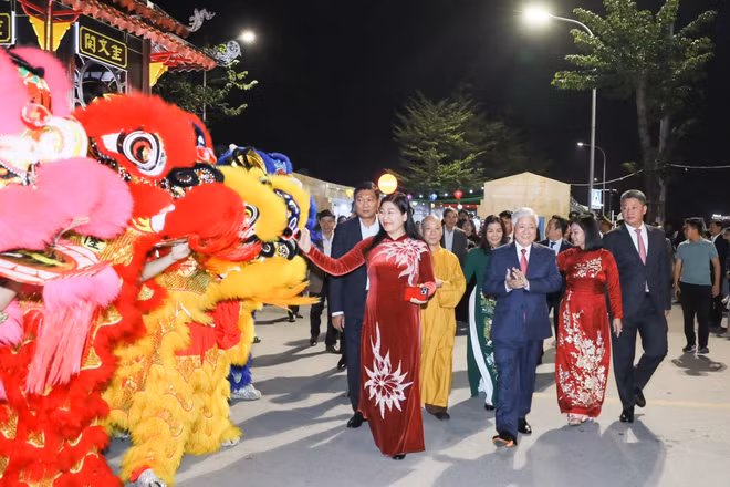 ttxvn_ha noi dai doan ket 3.jpg