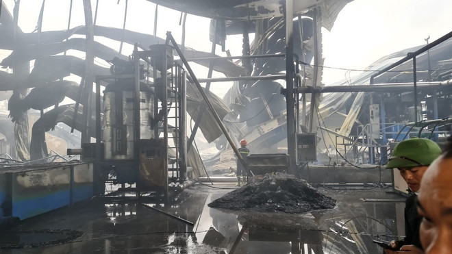 Quảng Ninh: Kịp thời dập tắt đám cháy tại Cụm công nghiệp Cẩm Thịnh ảnh 2