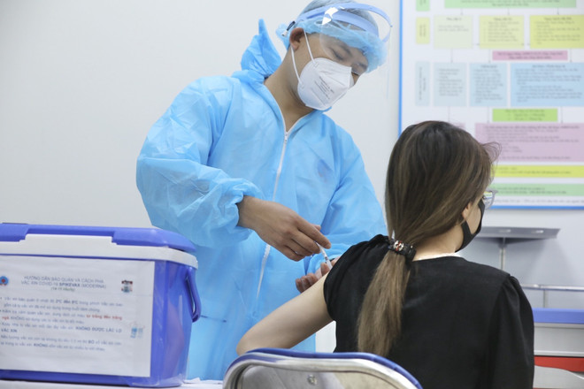 Đồng Nai tiêm vaccine lưu động cho công nhân tại khu công nghiệp ảnh 1