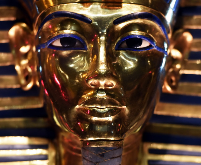  [Photo] Ai Cập trưng bày mặt nạ vàng của Pharaoh Tutankhamun ảnh 3