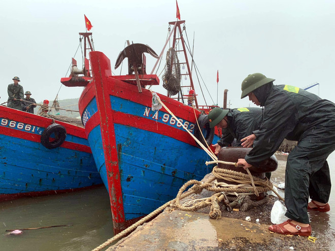 Các tỉnh Bắc Bộ chủ động ứng phó với áp thấp nhiệt đới gần Biển Đông ảnh 1