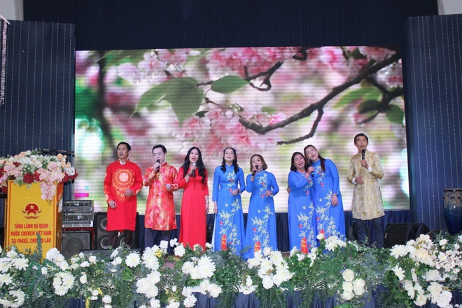 ttxvn_xuan que huong Pakse 2.jpg