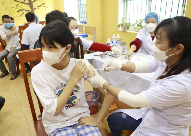 Bình Thuận phấn đấu hoàn thành tiêm mũi 2 cho trẻ từ 12 đến 17 tuổi ảnh 1