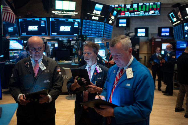 Chỉ số S&P 500 lập kỷ lục nhờ đà tăng của nhóm cổ phiếu dầu khí ảnh 1