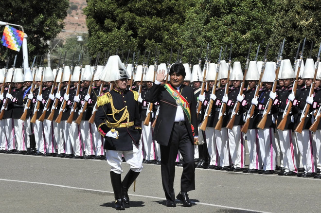 [Photo] Bolivia loại ngũ hơn 700 binh sỹ tham gia đình công ảnh 3