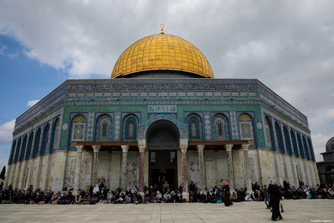 Jordan cho phép công chức đi làm trở lại, Palestine mở cửa các nhà thờ ảnh 1