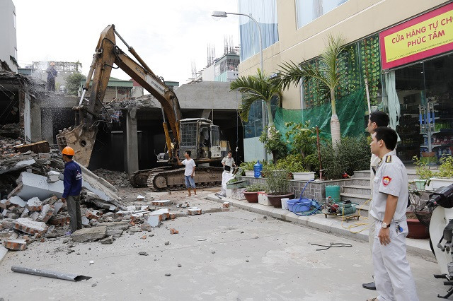 Mạnh tay xử lý vi phạm trật tự xây dựng - Vào cuộc tổng lực ảnh 2