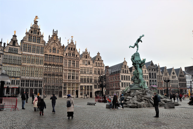 Giá dầu châu Á giảm phiên 15/12 do lo ngại về nhu cầu nhiên liệu ảnh 1