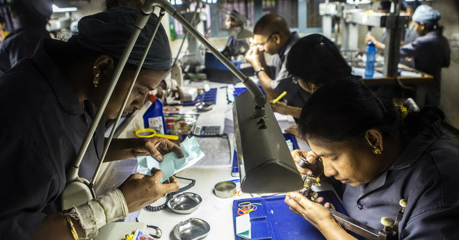 Nhiều công ty kim cương Ấn Độ đóng cửa vì nhu cầu ở Trung Quốc giảm ảnh 1