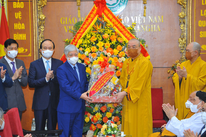 Chủ tịch Mặt trận Tổ quốc VN thăm, chúc mừng Giáo hội Phật giáo VN ảnh 1