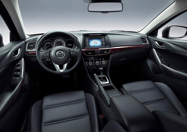 Mazda 6: Thêm nhiều phụ kiện, giá giảm hơn 100 triệu đồng ảnh 2