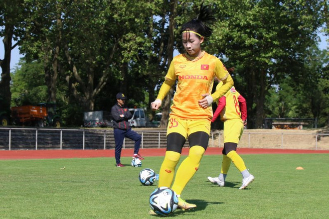 Đội tuyển Bóng đá Nữ Việt Nam tập luyện với cường độ cao tại Đức ảnh 1