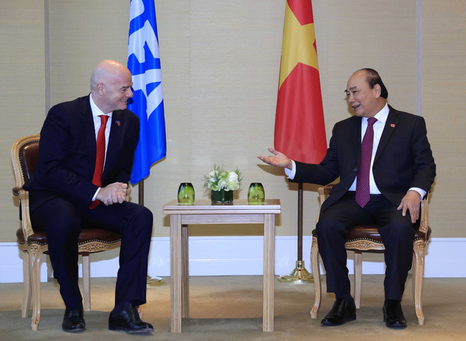 Chủ tịch nước Nguyễn Xuân Phúc: VN luôn ủng hộ các hoạt động của FIFA ảnh 1