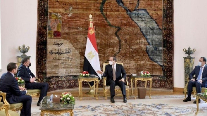 Cuộc hội đàm giữa các nhà lãnh đạo Ai Cập và Libya. (Ảnh: Reuters) Ai Cập muốn hỗ trợ chính phủ mới của Libya duy trì sự ổn định ảnh 1