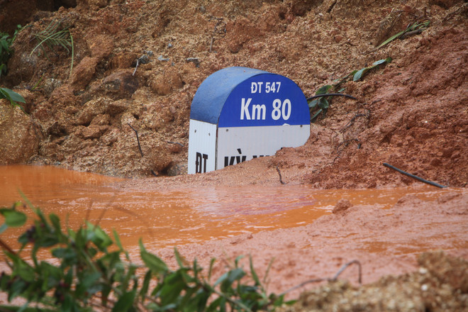 Quảng Bình đến Bình Định có mưa to, đề phòng lũ quét và sạt lở đất ảnh 1