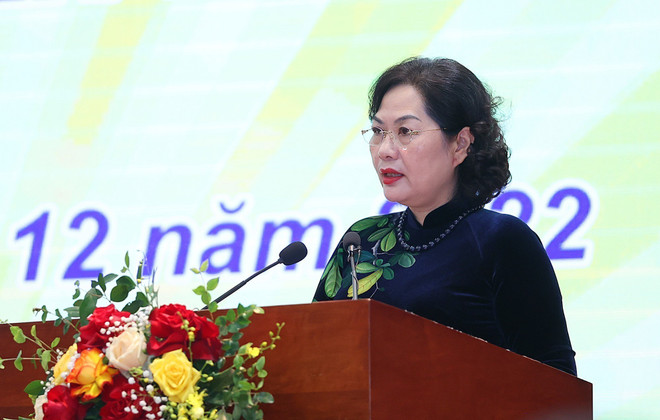 Thống đốc Ngân hàng Nhà nước Việt Nam Nguyễn Thị Hồng phát biểu. (Ảnh: Dương Giang/TTXVN) Thủ tướng: Cân bằng giữa kiểm soát lạm phát với thúc đẩy tăng trưởng ảnh 3