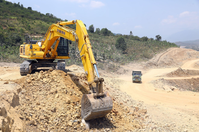 Phú Yên chỉ đạo sử dụng hơn 3,1 triệu m3 đất thừa từ Cao tốc Bắc-Nam ảnh 1