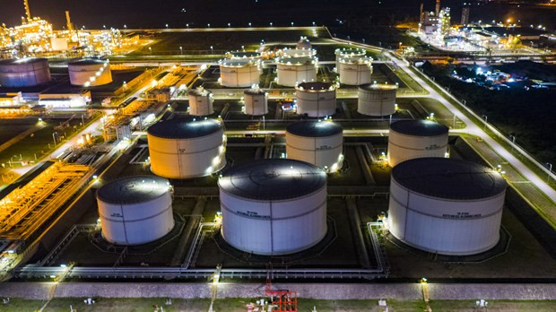 Đảm bảo nguồn cung xăng dầu ổn định trước biến động giá thế giới ảnh 2