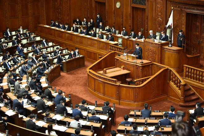 Một phiên họp Quốc hội Nhật Bản ở Tokyo. (Ảnh: AFP/TTXVN) Hạ viện Nhật Bản thông qua dự toán ngân sách kỷ lục cho tài khóa 2023 ảnh 1