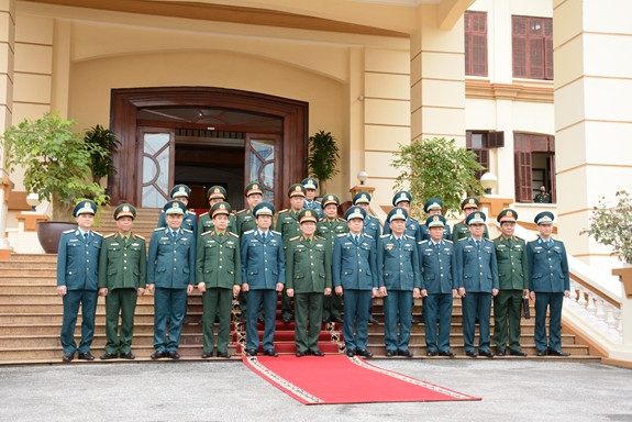 Xây dựng Quân chủng Phòng không-Không quân tiến thẳng lên hiện đại ảnh 1