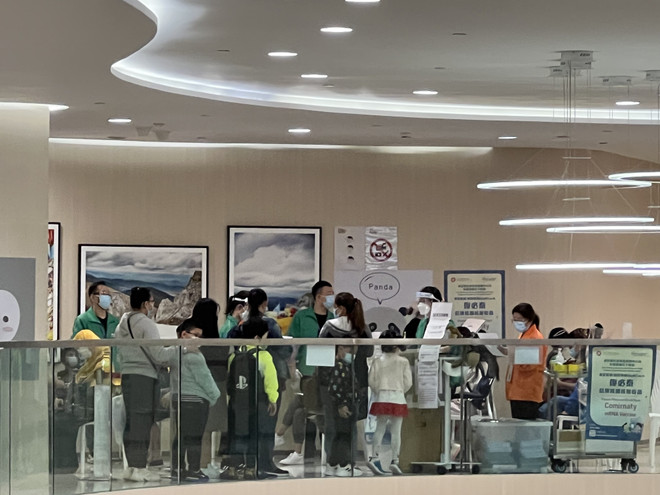 Hong Kong công bố kế hoạch đưa học sinh trở lại học trực tiếp ảnh 1