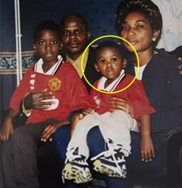 Aaron Wan-Bissaka đã đạt thỏa thuận với Manchester United ảnh 2