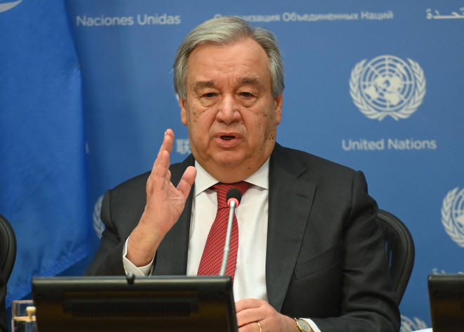 Tổng Thư ký Antonio Guterres phát biểu trong một cuộc họp báo tại trụ sở Liên hợp quốc ở New York (Mỹ) ngày 4/2/2020. (Ảnh: AFP/TTXVN) Tổng Thư ký Liên hợp quốc hối thúc Mỹ dỡ bỏ trừng phạt Iran ảnh 1