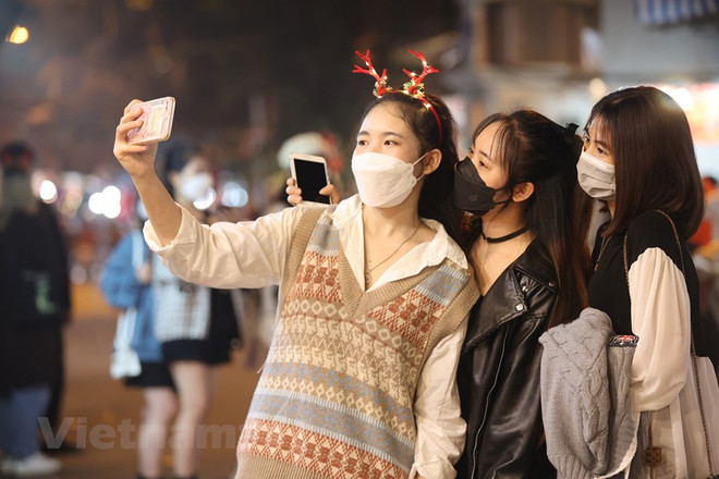 Người dân Hà Nội cần nâng cao ý thức phòng dịch để đón Tết an toàn ảnh 2