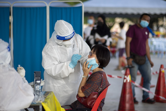 Số ca tử vong do COVID-19 ở Malaysia trong tháng 5 gấp đôi năm 2020 ảnh 1