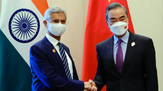 Bộ trưởng Ngoại giao Ấn Độ-Trung Quốc thảo luận về tình hình biên giới ảnh 1