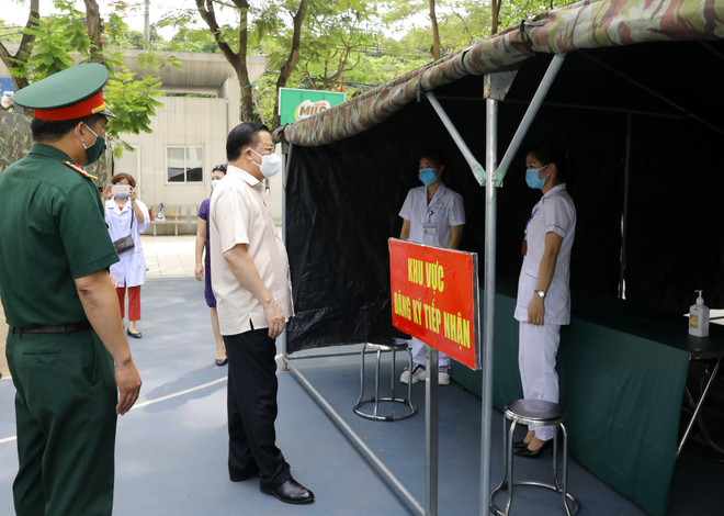 Bí thư Hà Nội: Cần hơn 1.000 tỷ đồng để tiêm miễn phí cho người dân ảnh 1