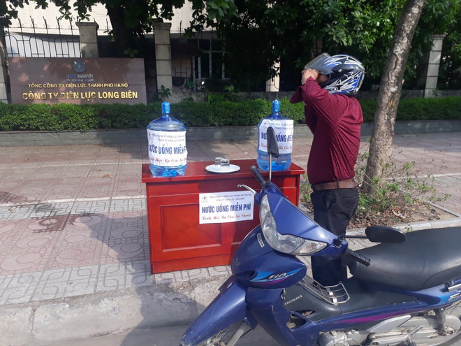 Hà Nội nắng nóng gay gắt ban ngày, có thể có mưa dông vào chiều tối ảnh 1