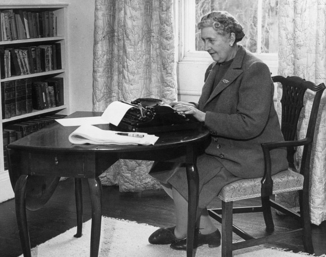 Người hâm mộ tôn vinh “Nữ hoàng truyện trinh thám” Agatha Christie ảnh 1