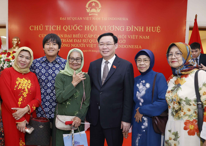 Chủ tịch Quốc hội: Cộng đồng là cầu nối cho quan hệ Việt Nam-Indonesia ảnh 1