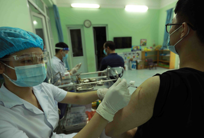 Đà Nẵng ưu tiên tiêm vaccine COVID-19 cho 1.000 shipper công nghệ ảnh 2