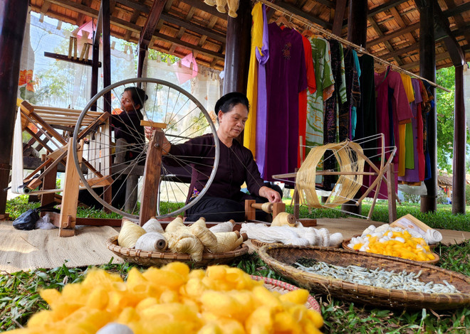 Festival nghề truyền thống Huế: Hồi sinh, phát triển nhiều làng nghề ảnh 2