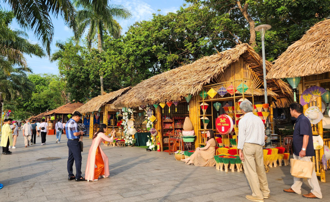 Festival nghề truyền thống Huế: Hồi sinh, phát triển nhiều làng nghề ảnh 3