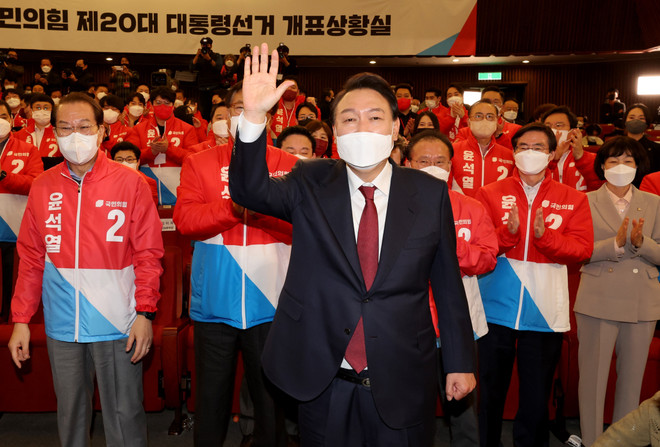 Tổng thống đắc cử Hàn Quốc cam kết xây dựng năng lực phòng thủ mạnh mẽ ảnh 1