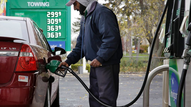 Giá dầu tại Mỹ rơi xuống mức thấp nhất trong một tháng ảnh 1