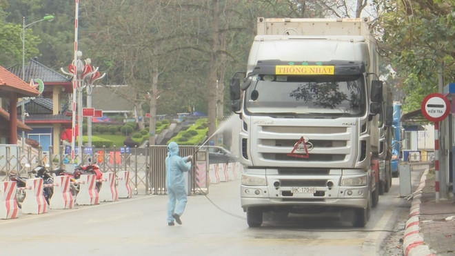 Tăng cường các biện pháp quản lý tại cửa khẩu trước dịch bệnh COVID-19 ảnh 2