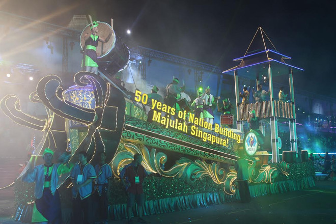 Singapore rực rỡ sắc màu trong lễ hội Chingay Parade 2015 ảnh 1