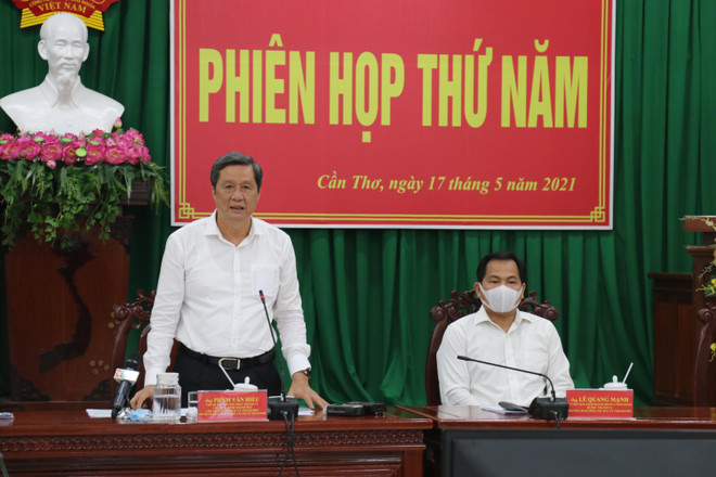 Ông Phạm Văn Hiểu, Phó Bí thư Thành ủy, Chủ tịch Hội đồng nhân dân thành phố, Chủ tịch Ủy ban bầu cử thành phố phát biểu. (Ảnh: Ngọc Thiện/TTXVN) Cần Thơ triển khai phương án bầu cử trong tình hình dịch bệnh phức tạp ảnh 1