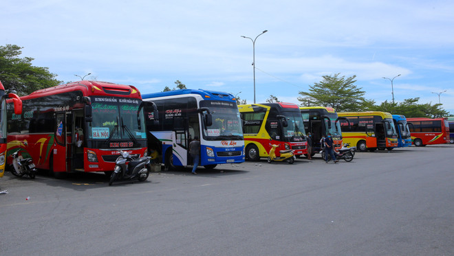 Điện Biên: Tước phù hiệu xe khách chạy "chui" tới các tỉnh có dịch ảnh 1