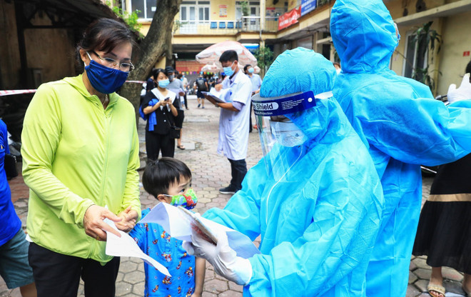 Hà Nội kiến nghị tăng 70% mức bồi dưỡng cho lực lượng chống dịch ảnh 2