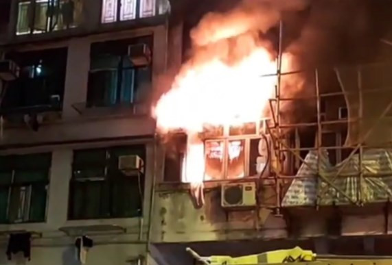Địa điểm xảy ra vụ cháy. (Ảnh: Pingguo) Hỏa hoạn tại nhà hàng ở Hong Kong, 7 người thiệt mạng ảnh 1