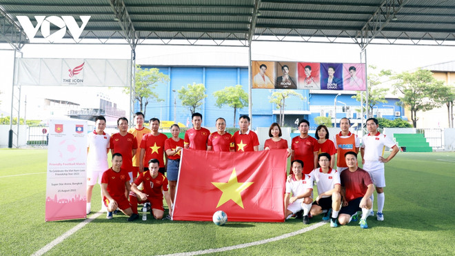 Đại sứ quán Việt Nam và Lào tại Thái Lan giao lưu, tăng tình hữu nghị ảnh 1