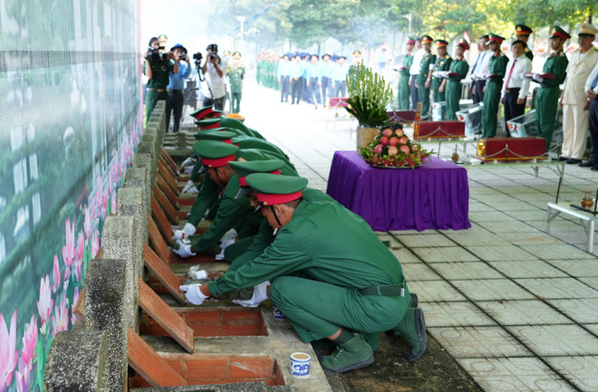 Tây Ninh truy điệu, an táng 86 hài cốt liệt sỹ quân tình nguyện VN ảnh 2