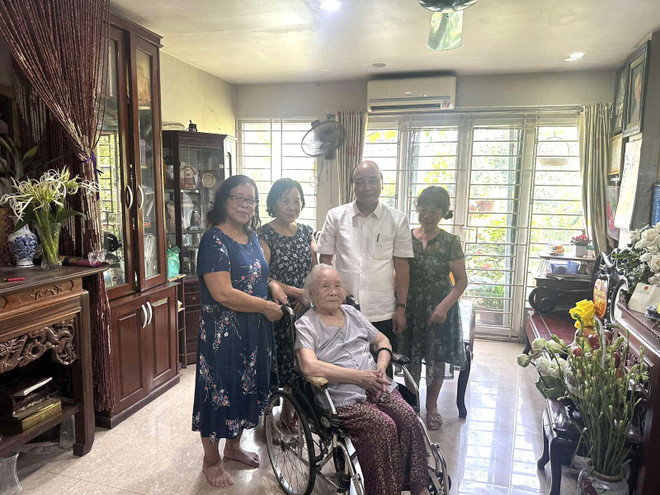 Tri ân những người con ưu tú của dân tộc và gia đình các liệt sỹ ảnh 2