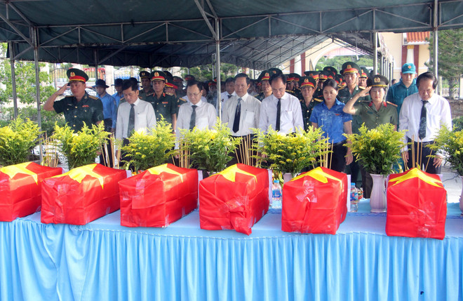 Cần Thơ tổ chức trọng thể Lễ truy điệu, cải táng 14 hài cốt liệt sỹ ảnh 1